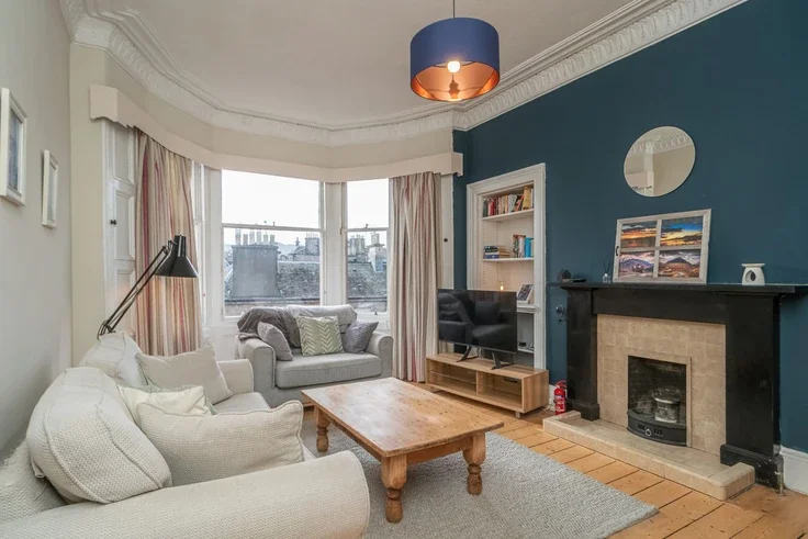 Flat Morningside Drive in City of Edinburgh