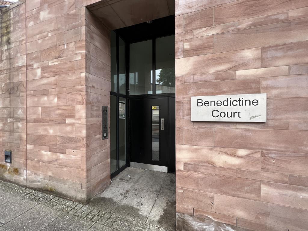 Flat Pipkin Court in Coventry