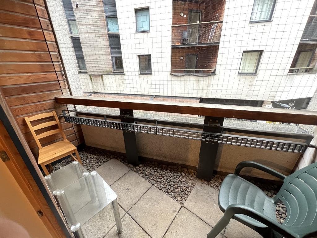 Flat Pipkin Court in Coventry