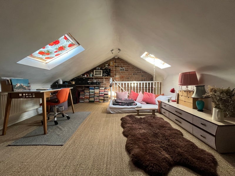 Room Essery Road in Bristol