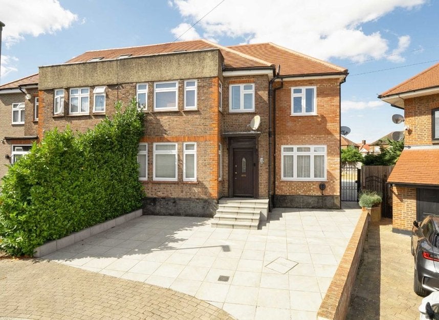 House Saddlescombe Way in Greater London