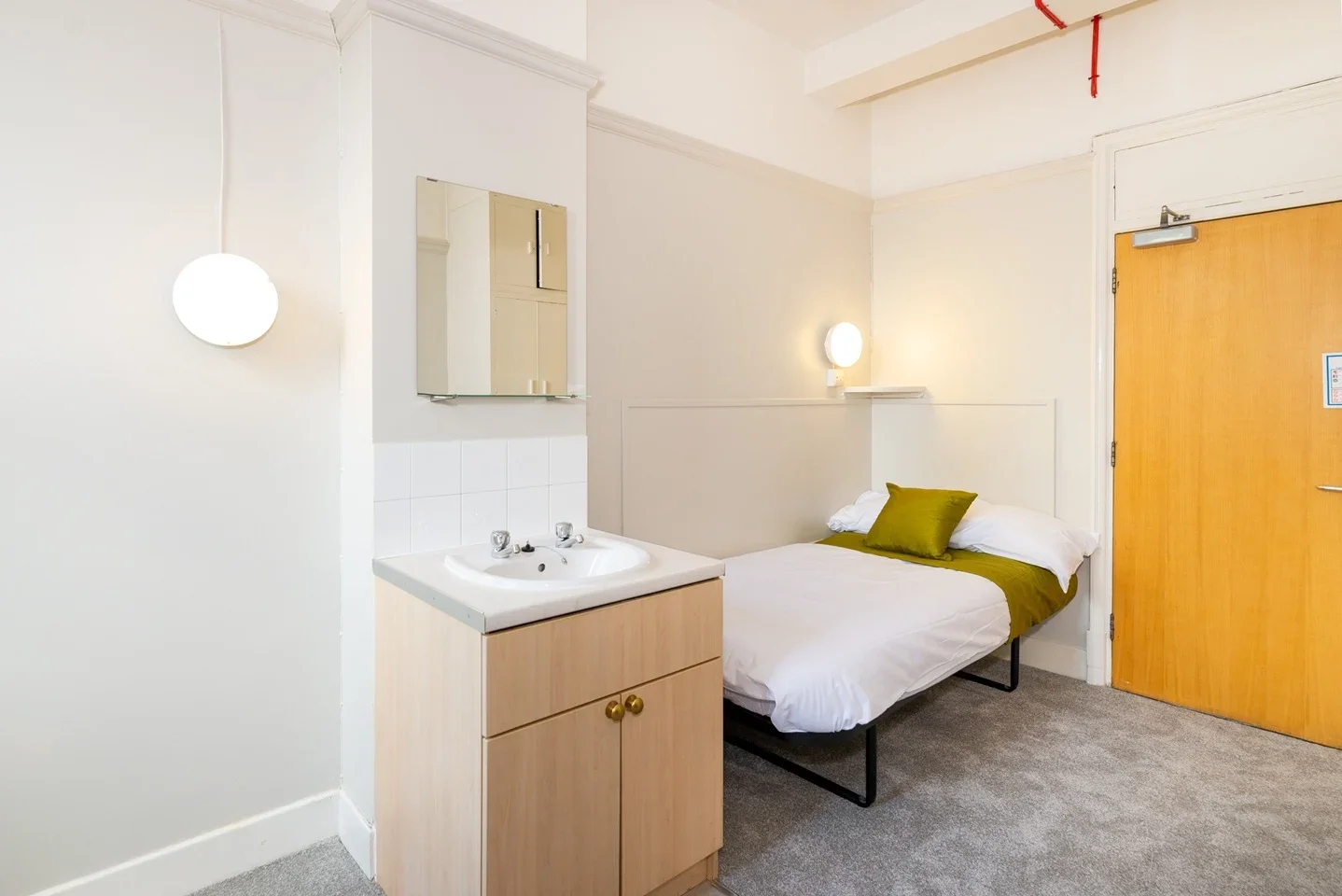 Room Foley Street in City of Westminster