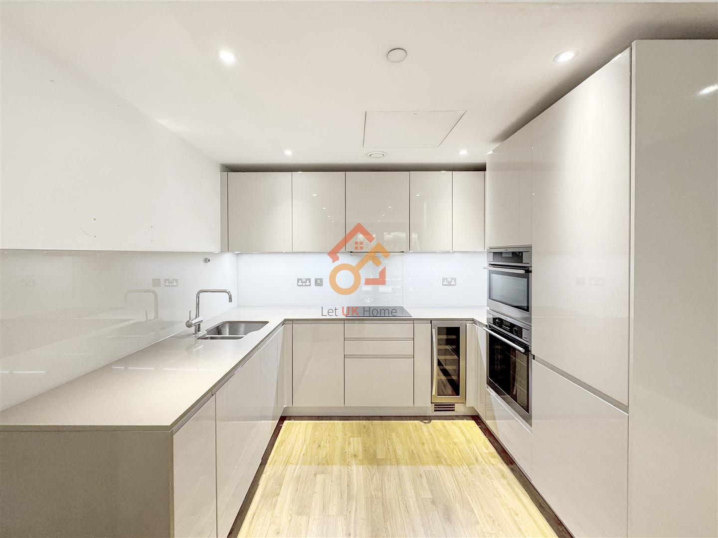 Flat Wandsworth Road in Greater London