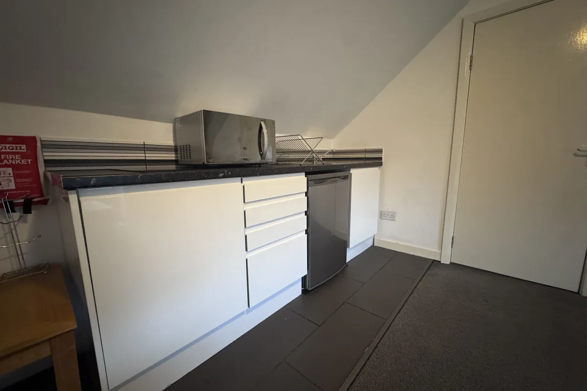 Flat Canterbury Road in Watford