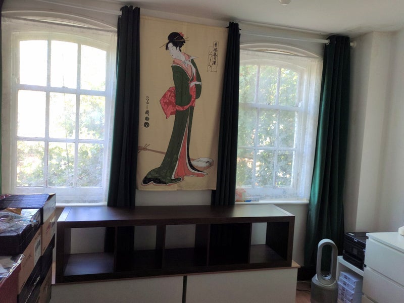 Flat New Broadway in Greater London