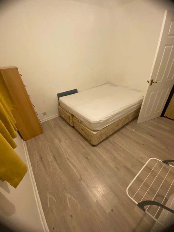 Room Forrester Park Drive in City of Edinburgh