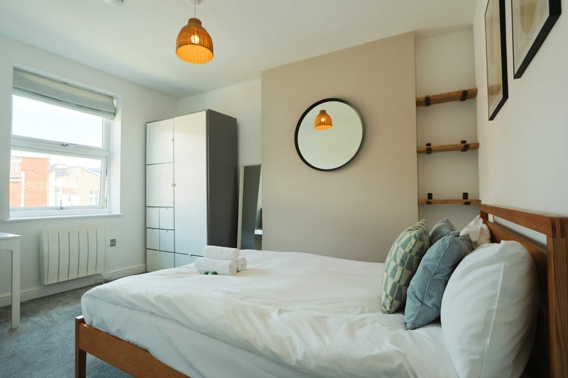 Room North Street in Bristol