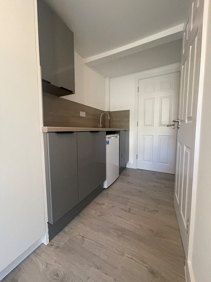 Flat Lordship Lane in Greater London