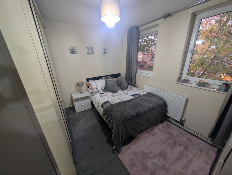 Room Lyneham Walk in Greater London