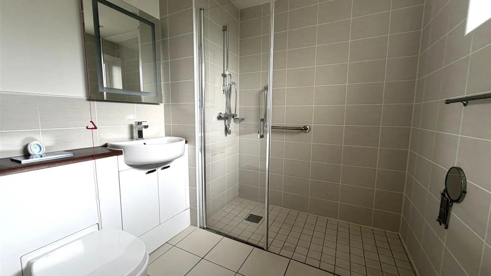 Flat Moorfield Road in Denham