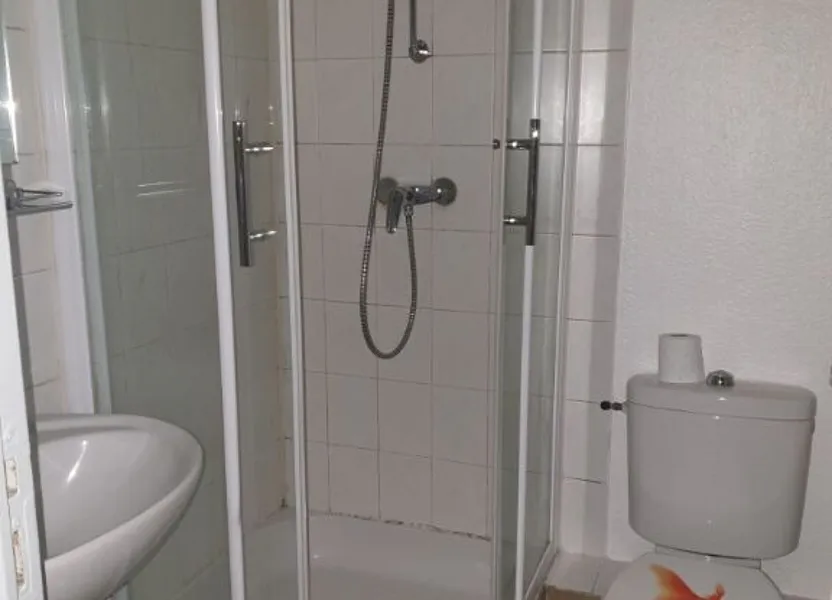 Room Rue de Babylone in Limoges