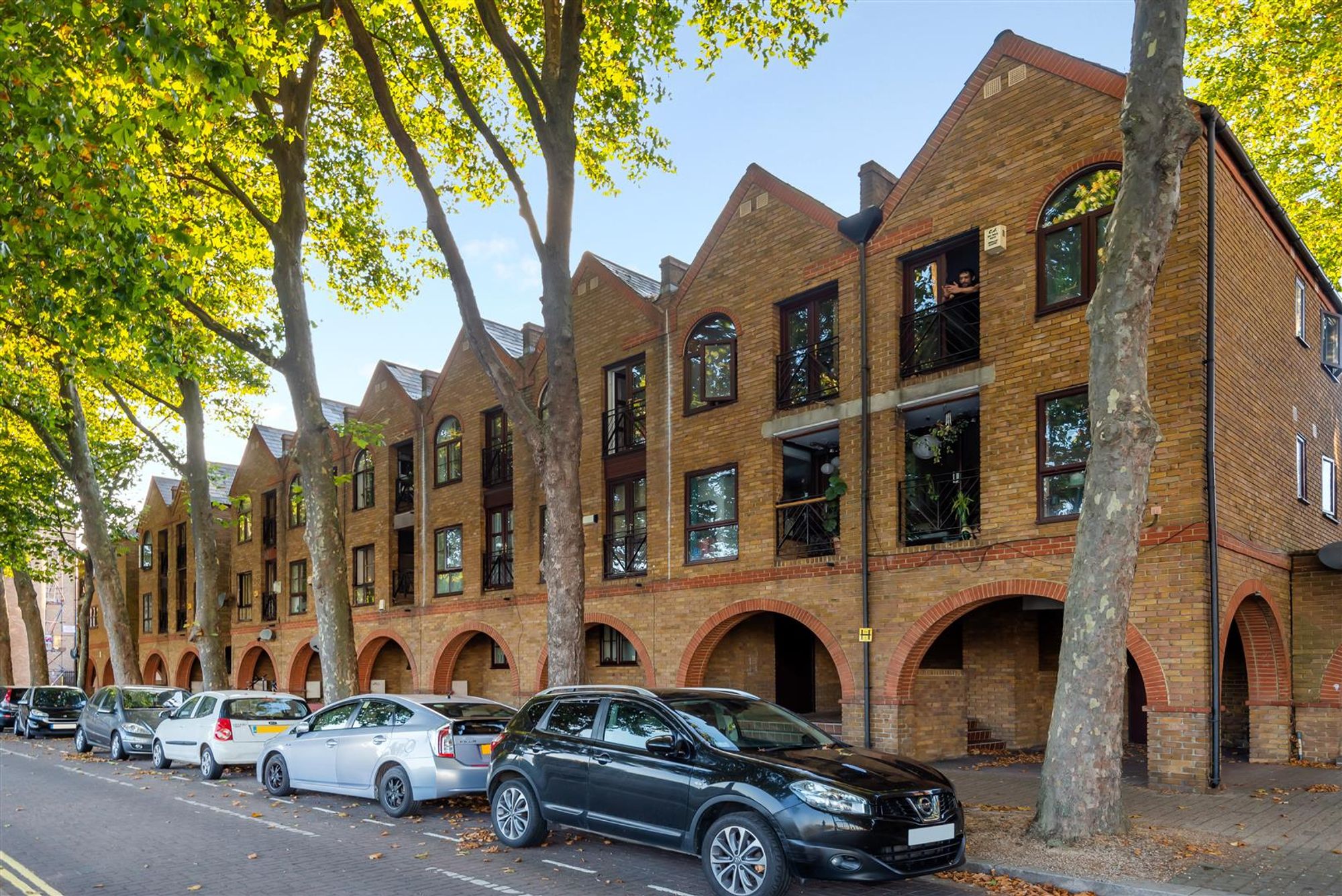 Flat Brunswick Quay in Greater London