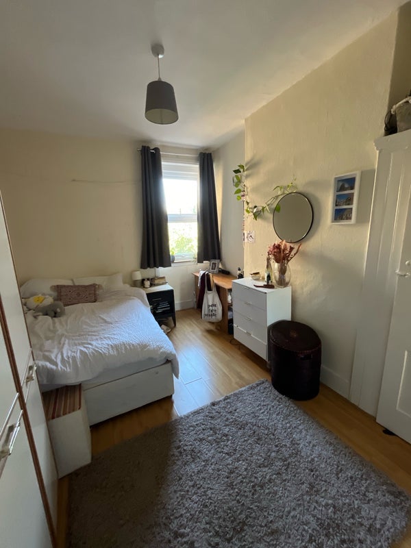 Room Chesterfield Gardens in Greater London
