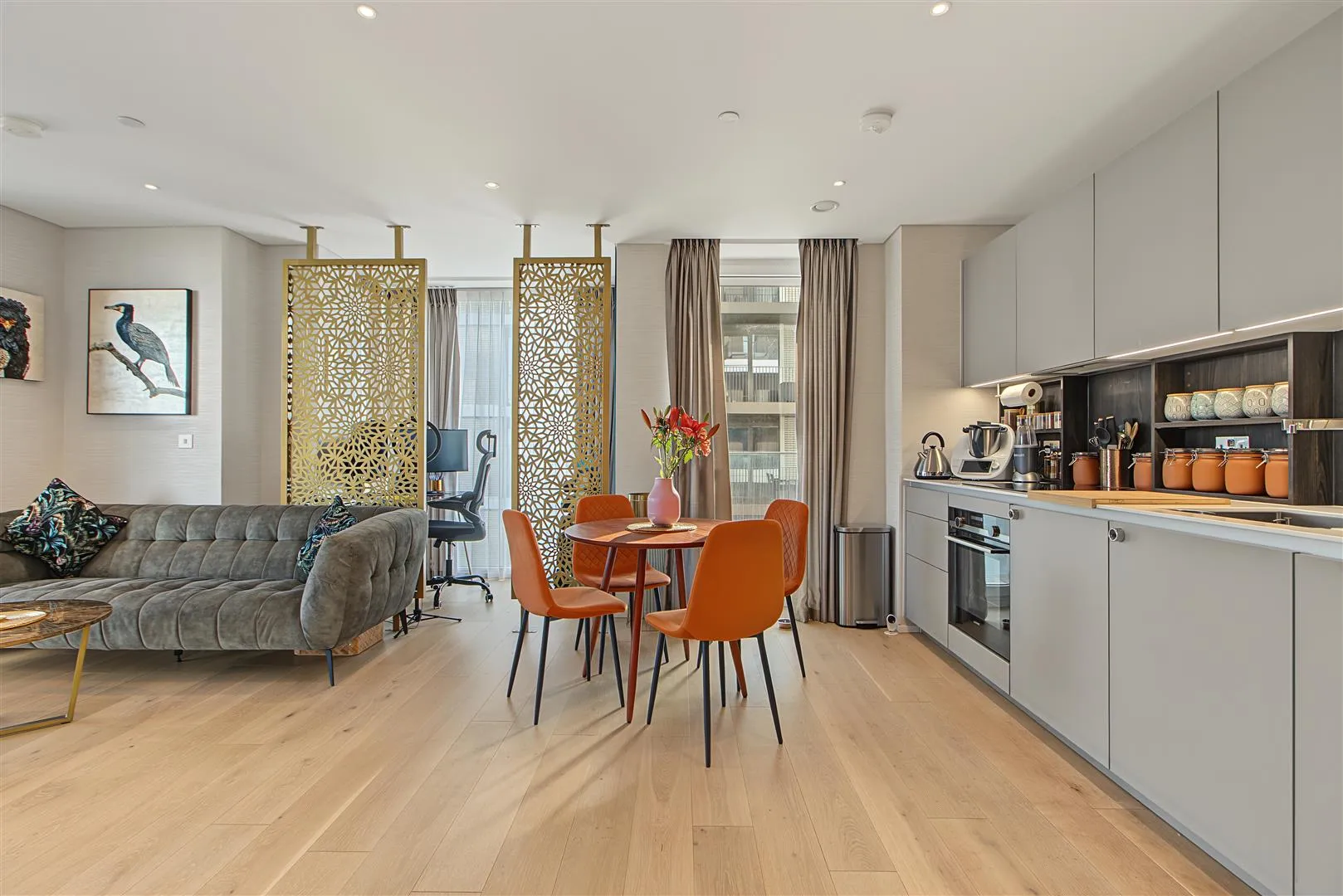 Flat York Road in Greater London