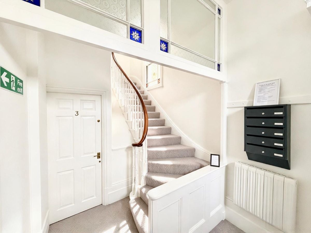 Flat London Road in Brentwood