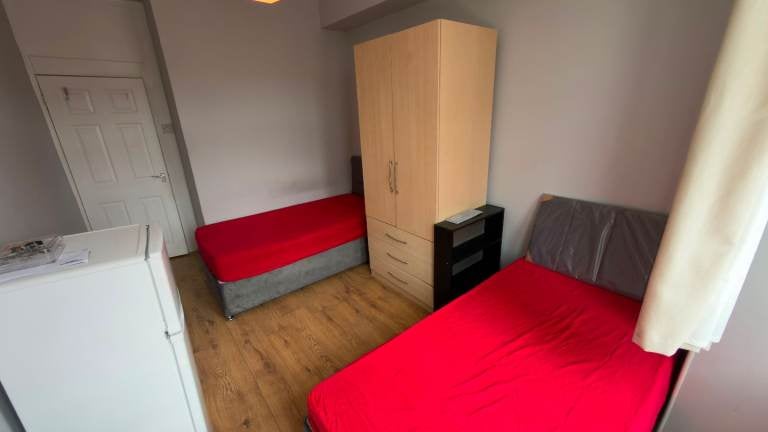 Flat New Street in Paisley