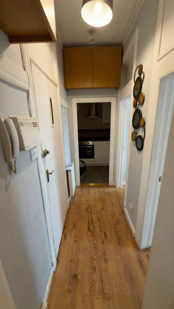 Flat New Street in Paisley