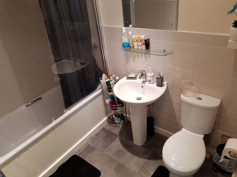 Room Kinglet Close in Greater London