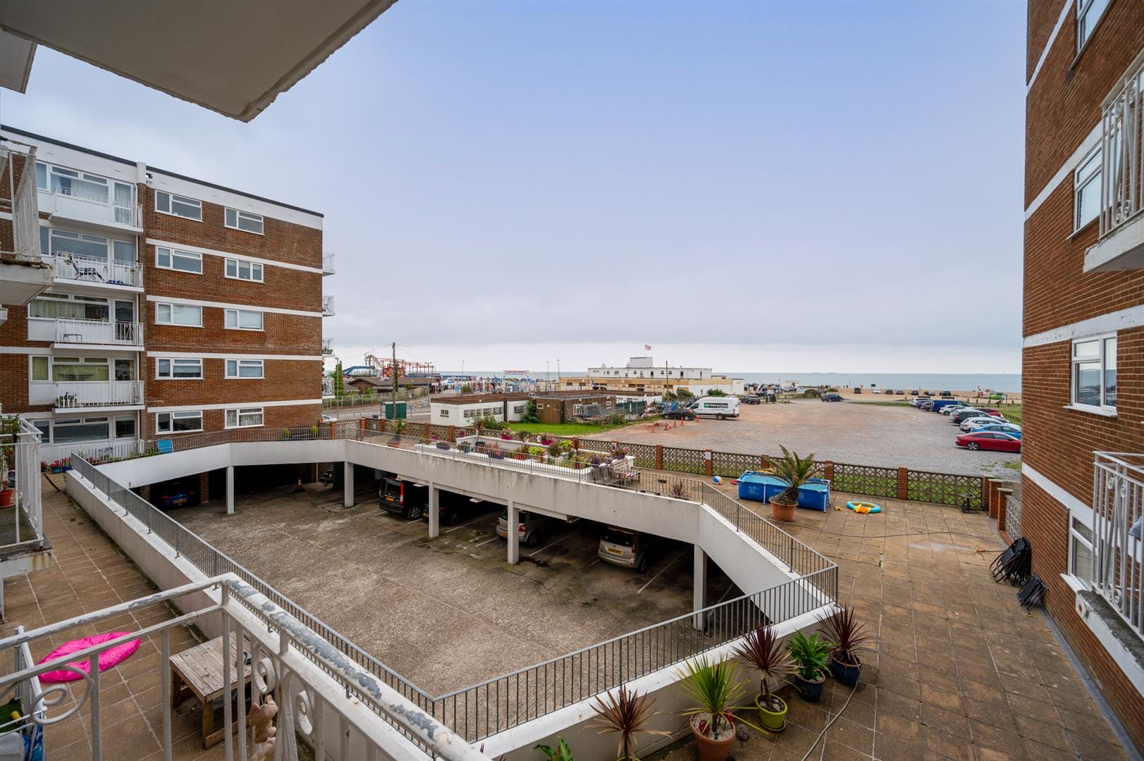 Flat Norflok Crescent in Havant