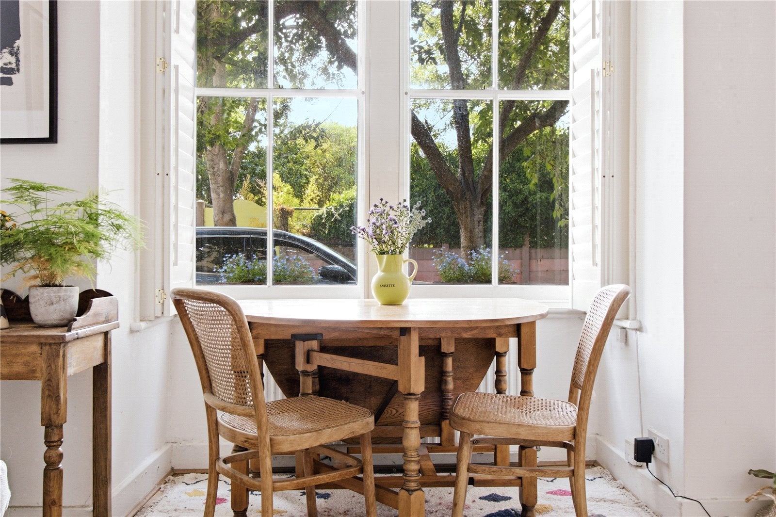 Flat Hatley Road in Greater London