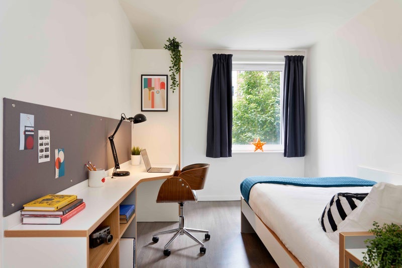 Room St John's Road in Leeds