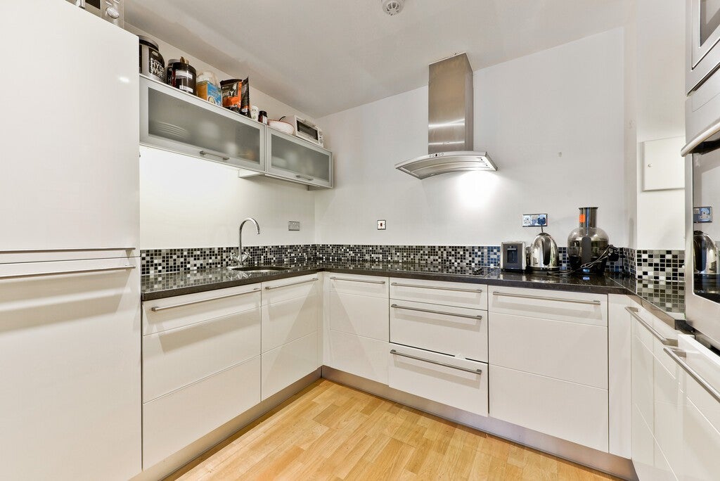 Flat Millharbour in Greater London