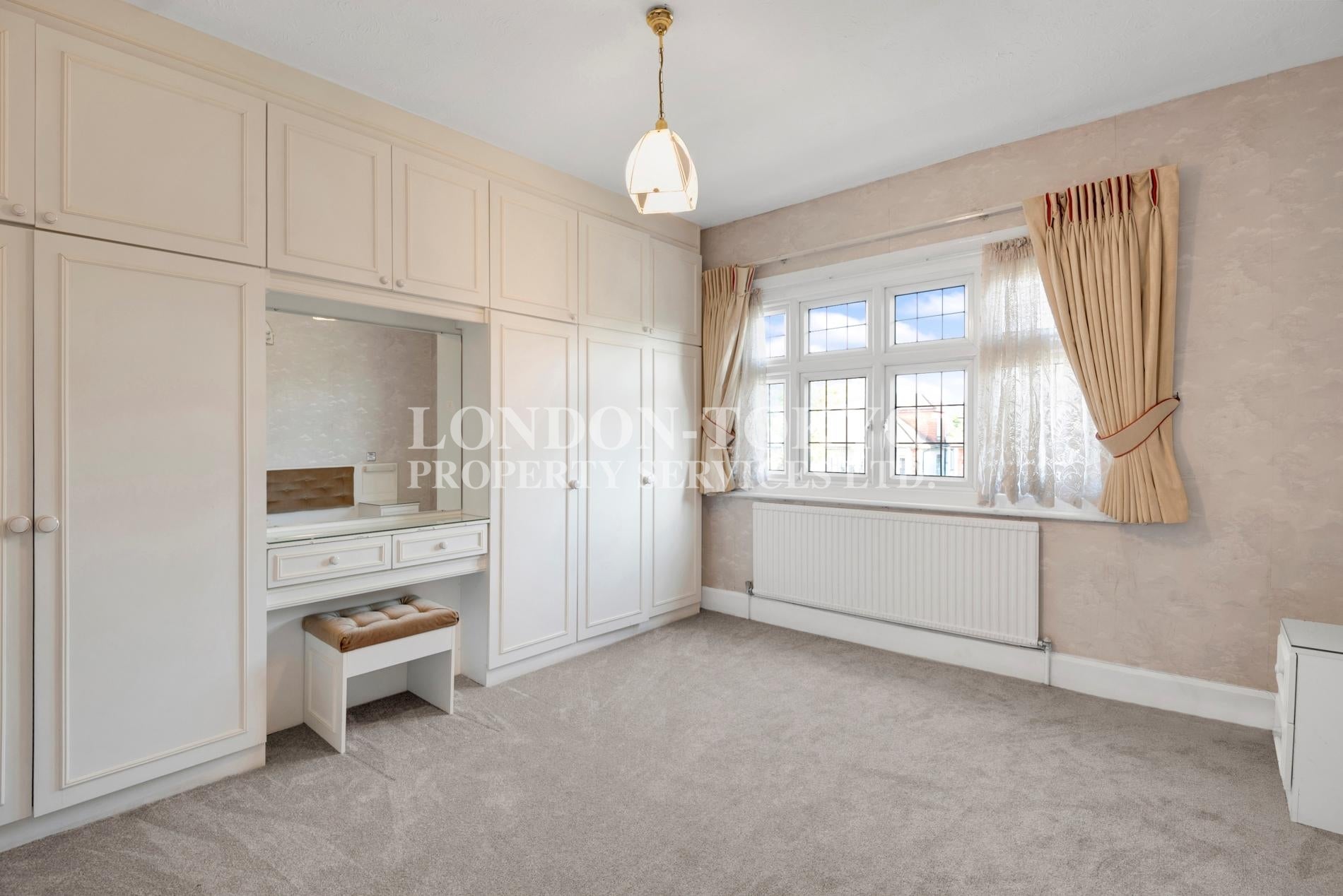 House Walmington Fold in Greater London