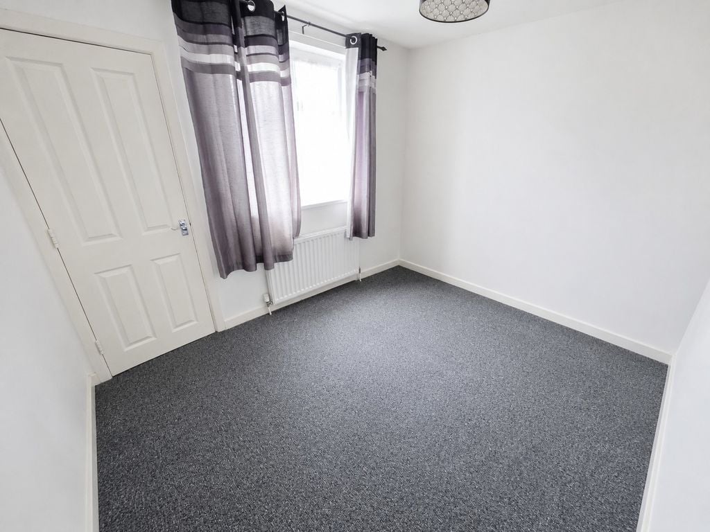 Flat Westbourne Road in Moorend