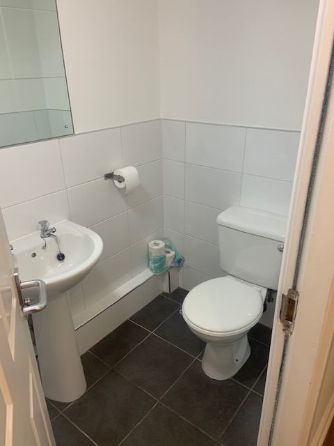 Room Childwall Valley Road in Liverpool