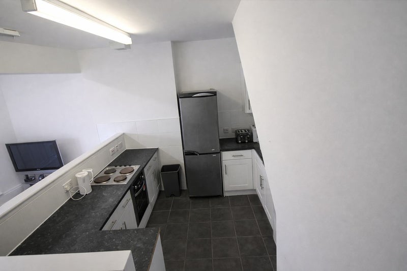 Room Childwall Valley Road in Liverpool
