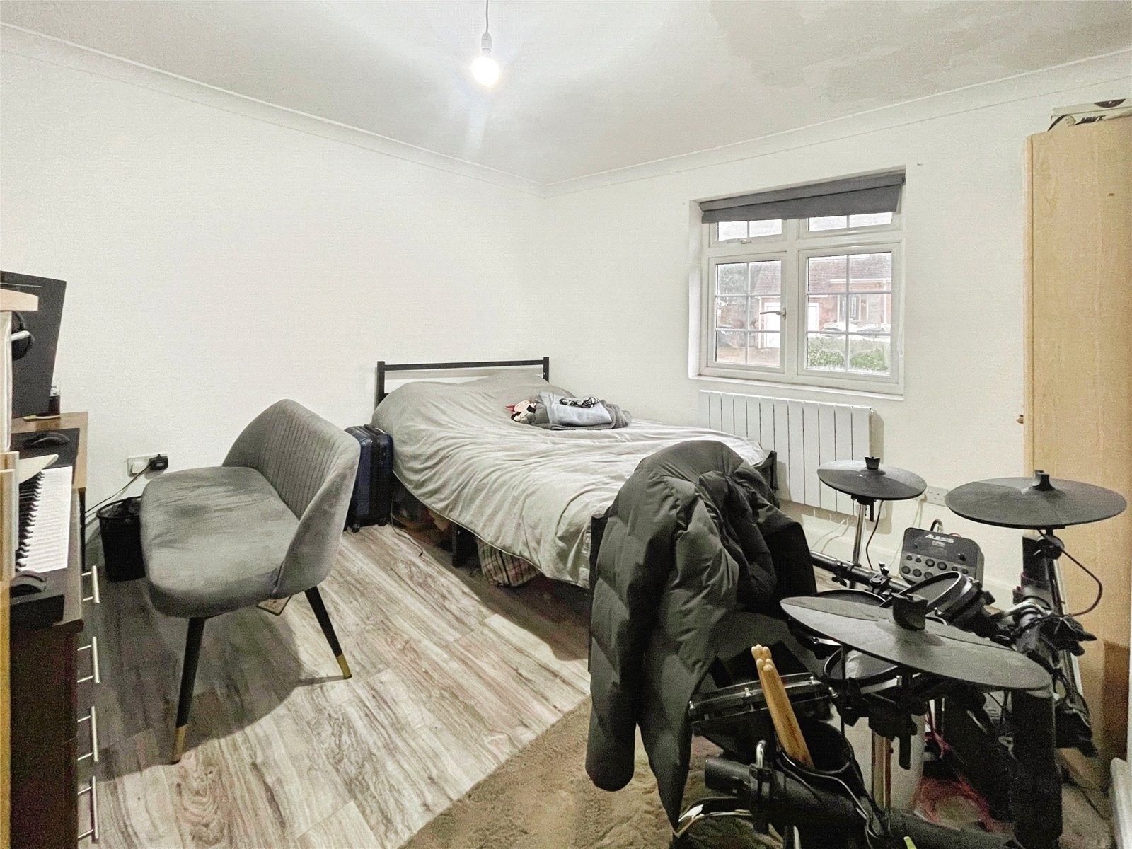 Flat Spring Rise in Borough of Runnymede