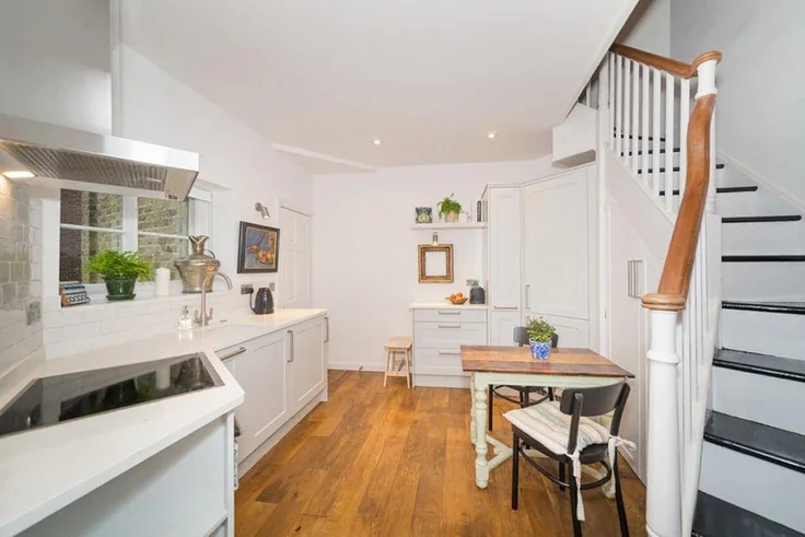 House Retreat Road in Greater London
