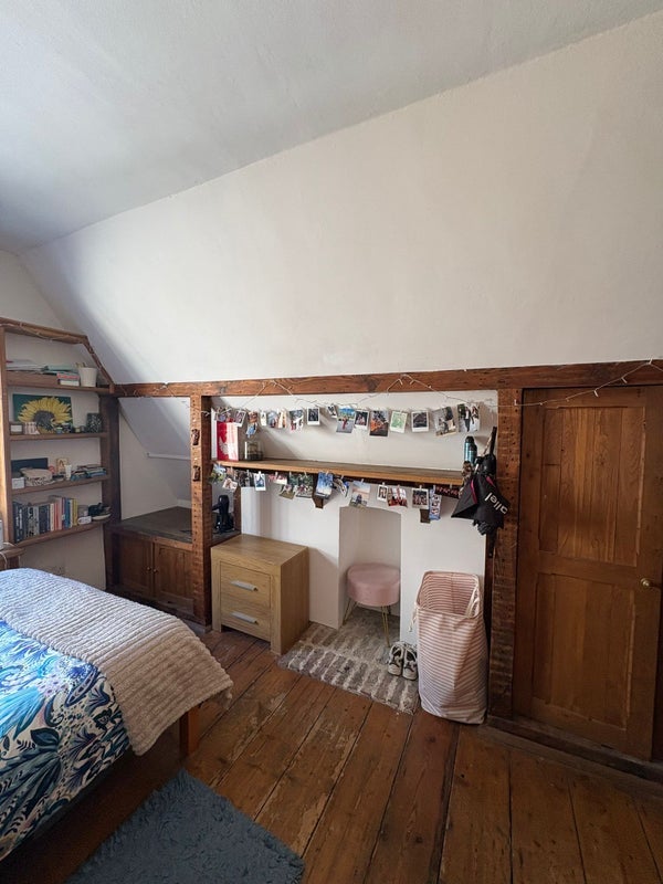 Room Commercial Street in Greater London