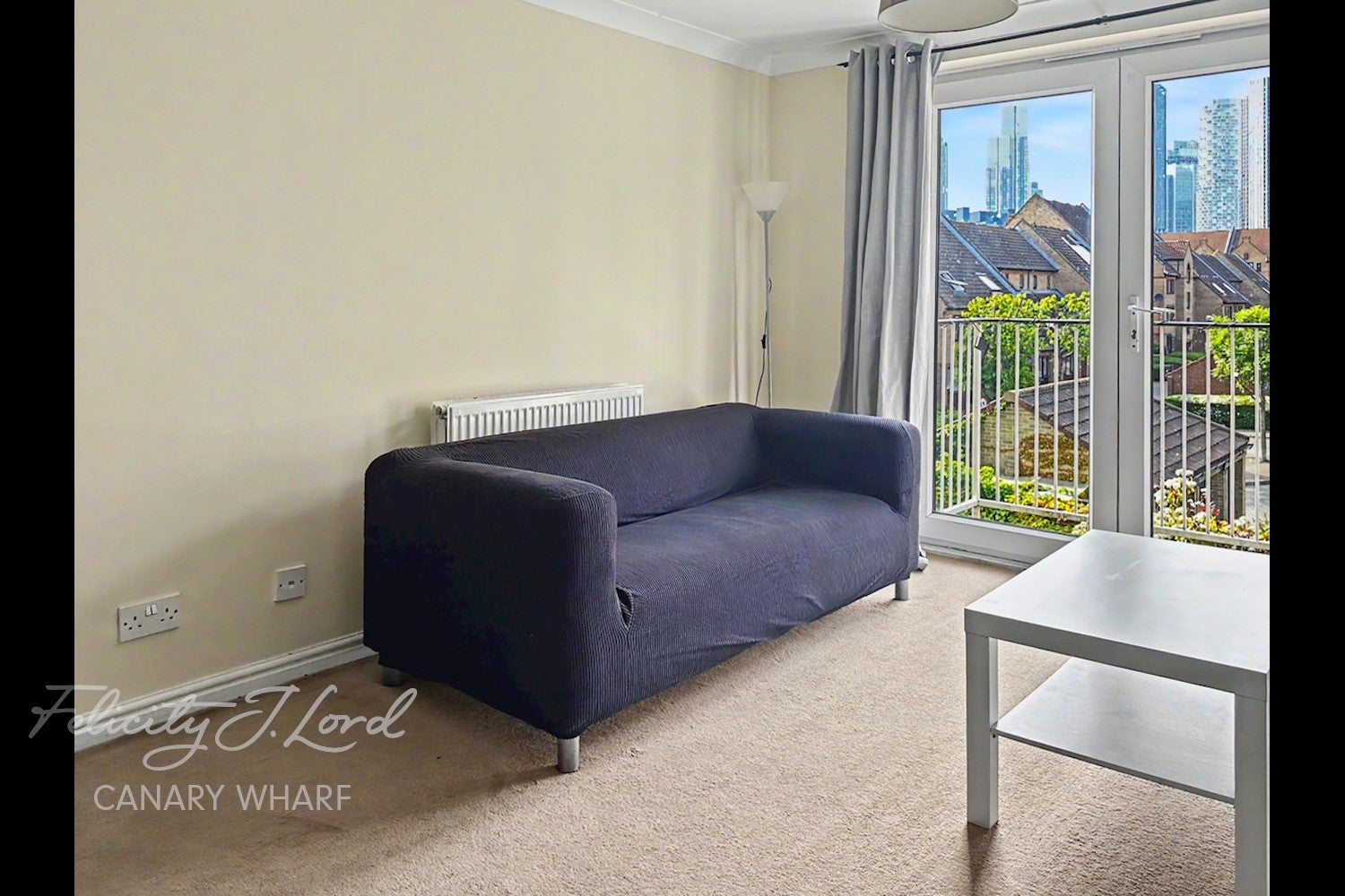 Flat Olliffe Street in Greater London