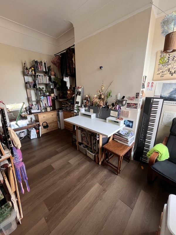 Room New Cross Road in Greater London