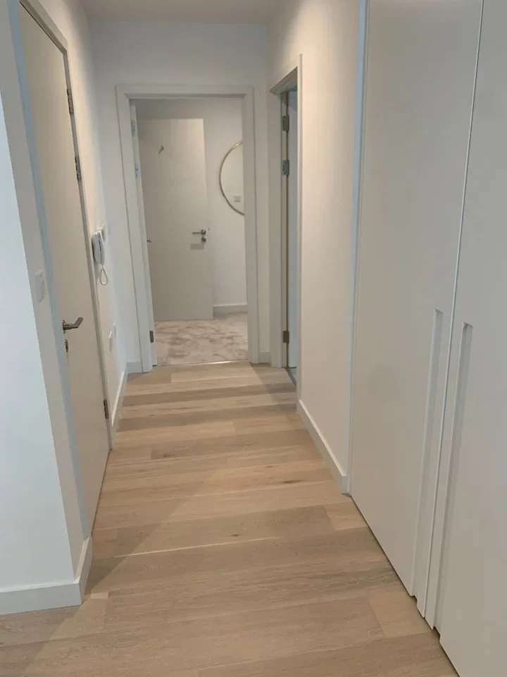 Flat Royal Crest Avenue in Greater London