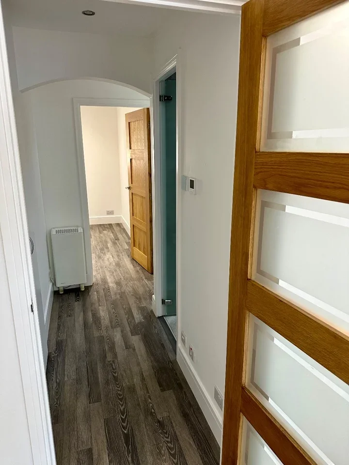 House Glenview Close in Crawley