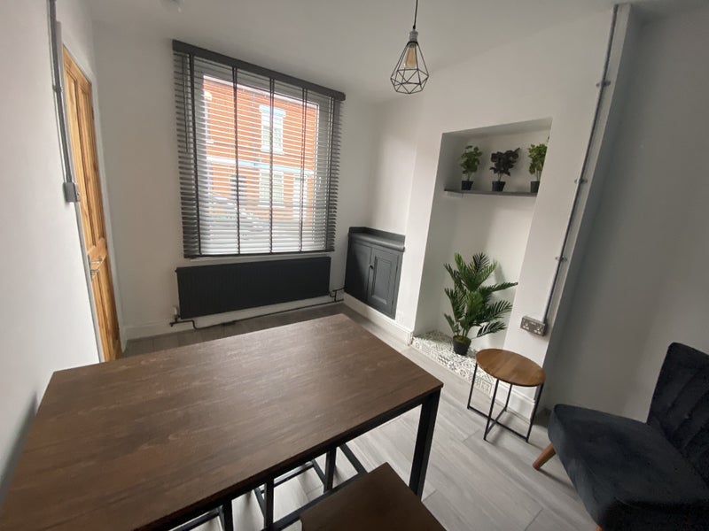 Room Noel Street in Leicester