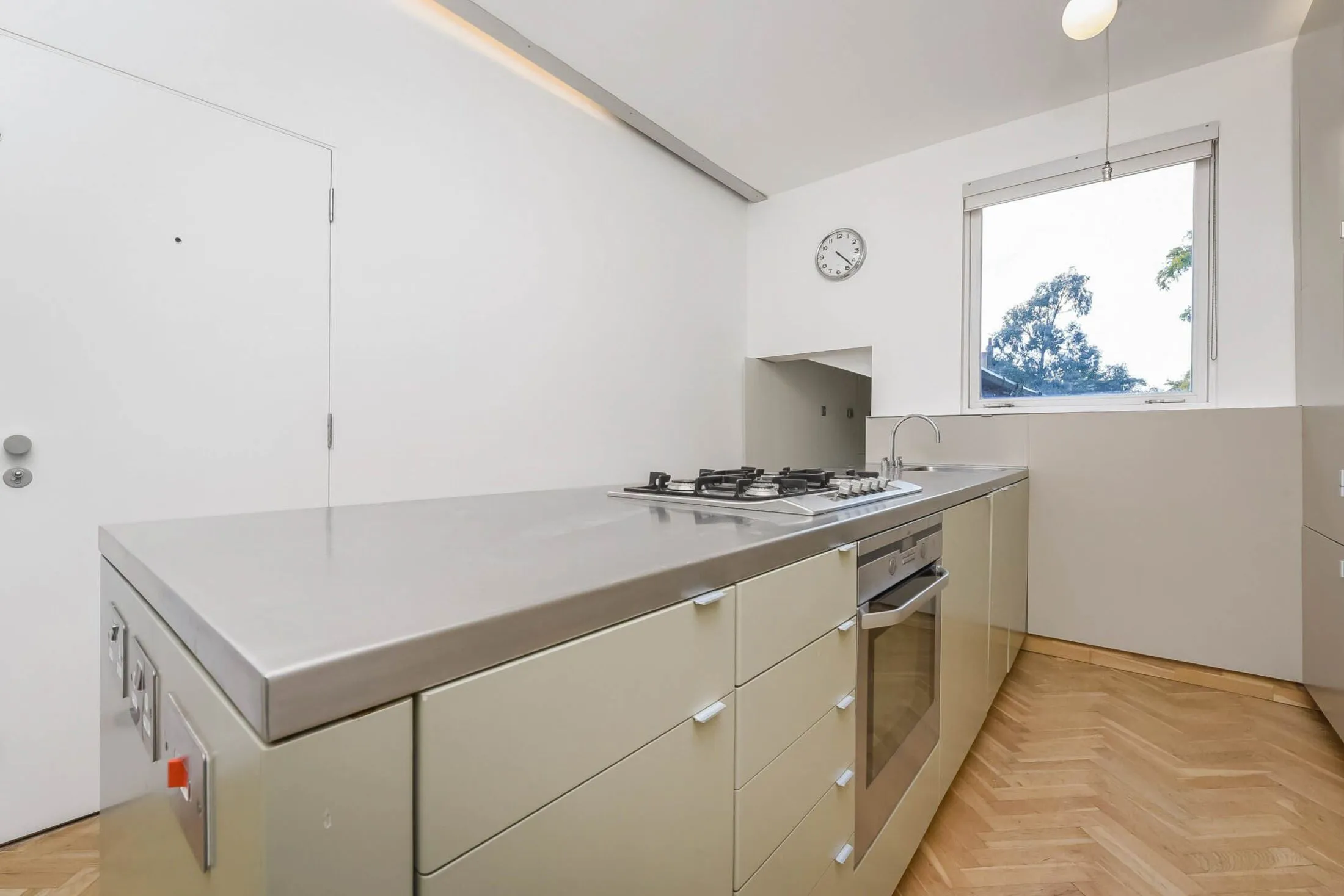 Flat Aldebert Terrace in Greater London