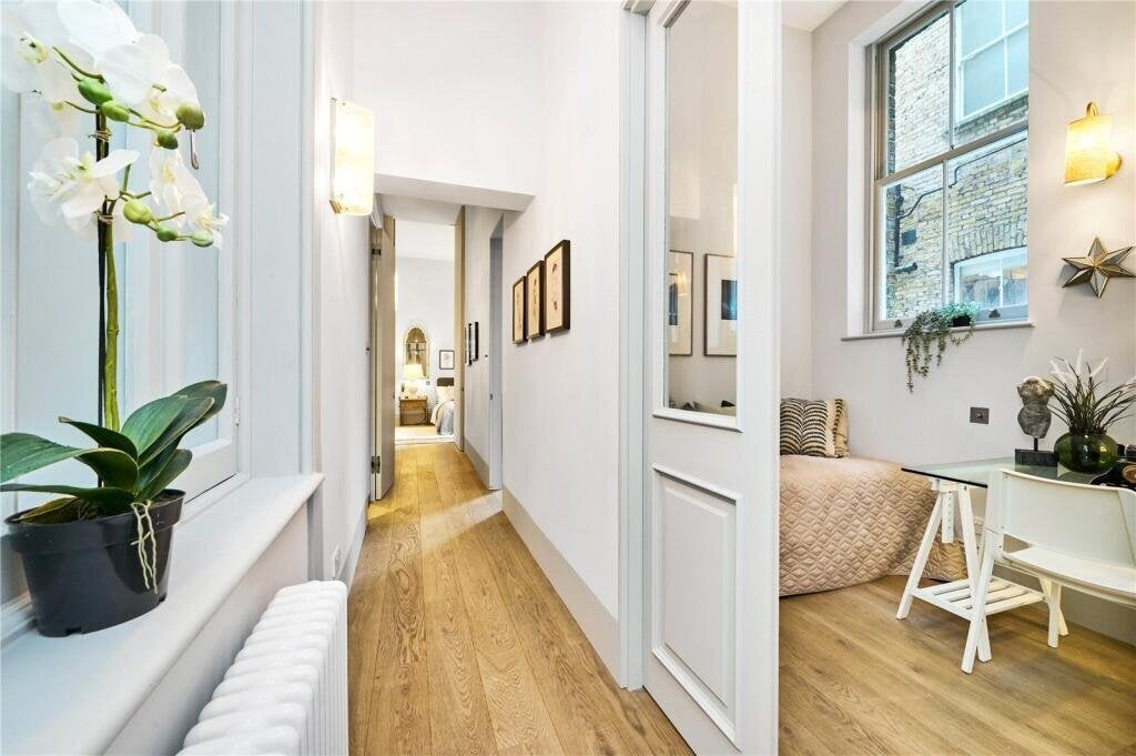 Flat Old Brompton Road in Greater London