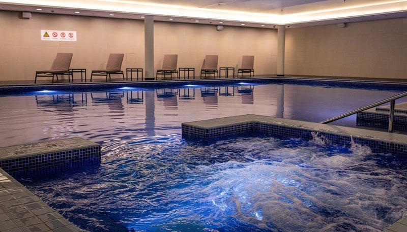 Room Lincoln Plaza in Greater London