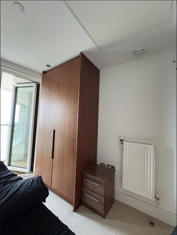 Room Lincoln Plaza in Greater London