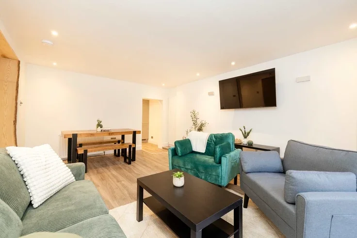 Flat Torphichen Street in City of Edinburgh