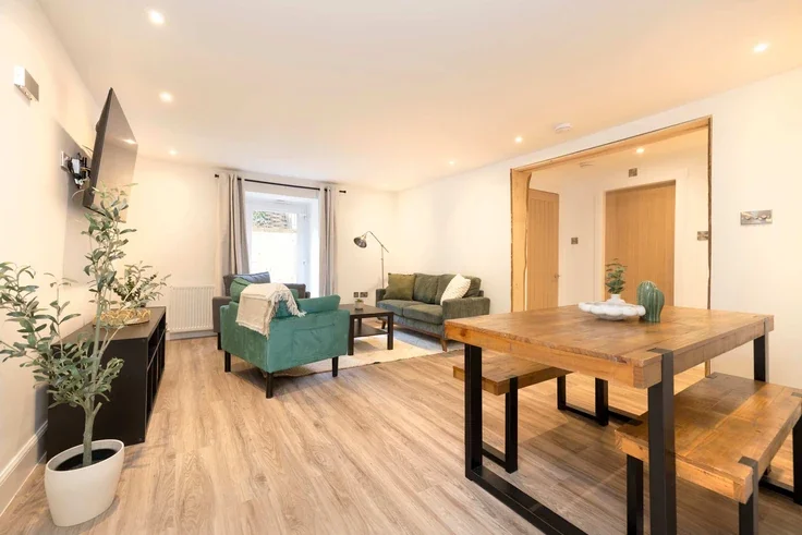 Flat Torphichen Street in City of Edinburgh