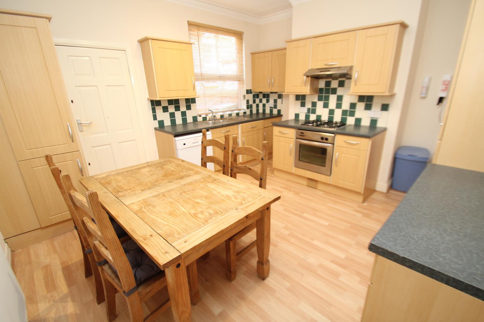 Room Hawthorn View in Leeds