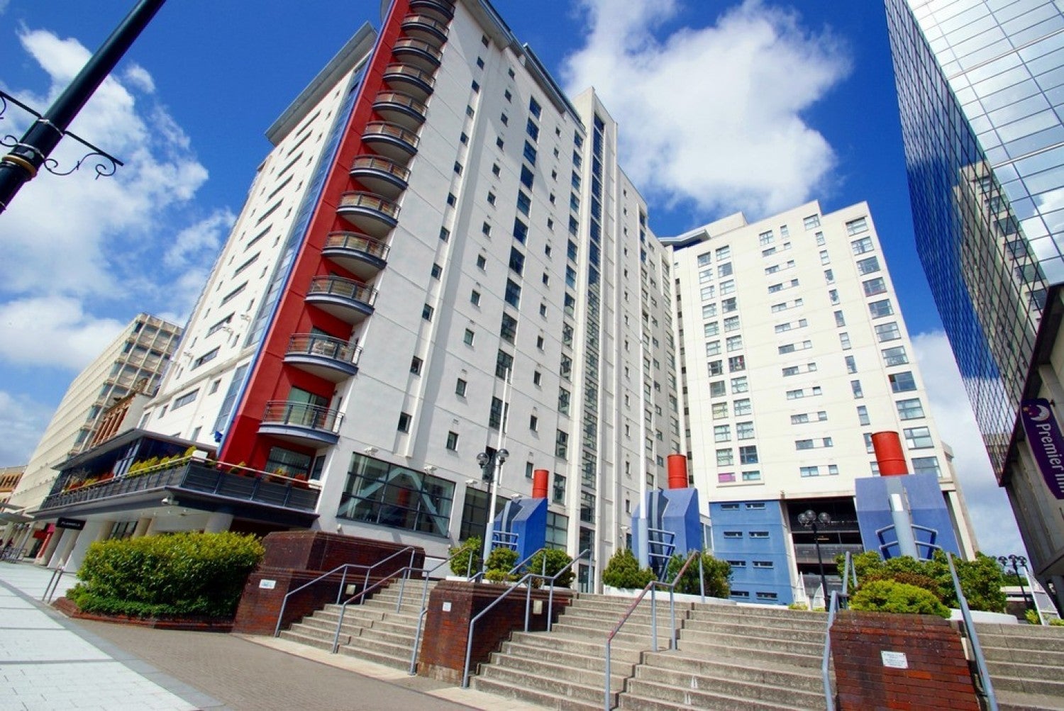 Flat Churchill Way in Cardiff