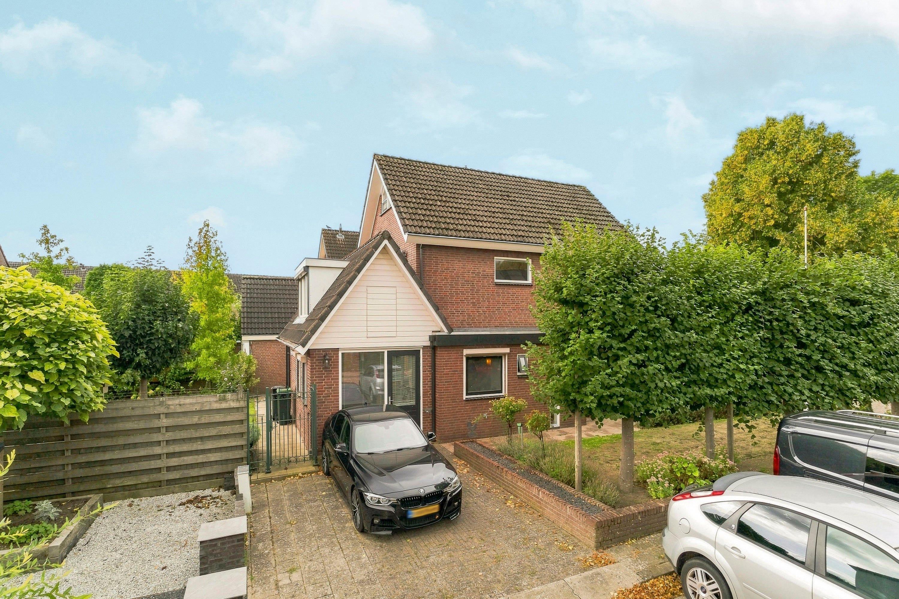 Twee-onder-één-kap te koop: Wilgenstraat 17, Pannerden