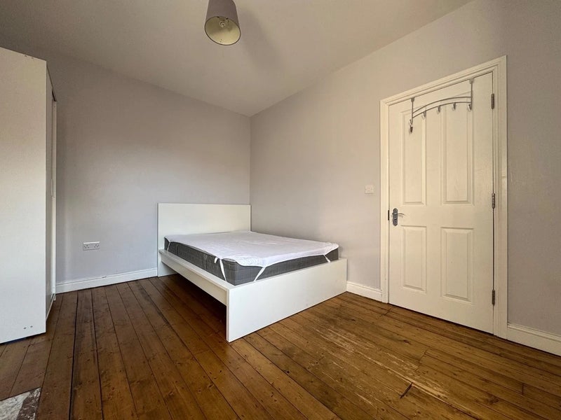 Room Colwick Road in Nottingham