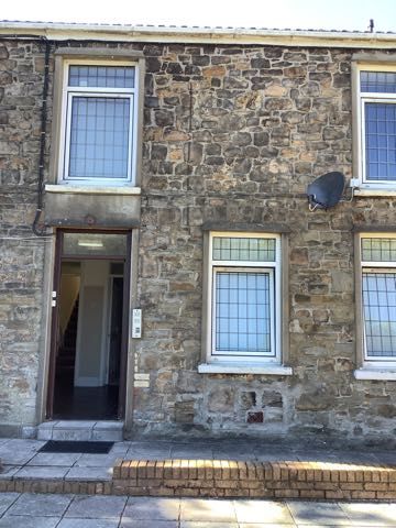 Flat Prince Edward Crescent in Ebbw Vale