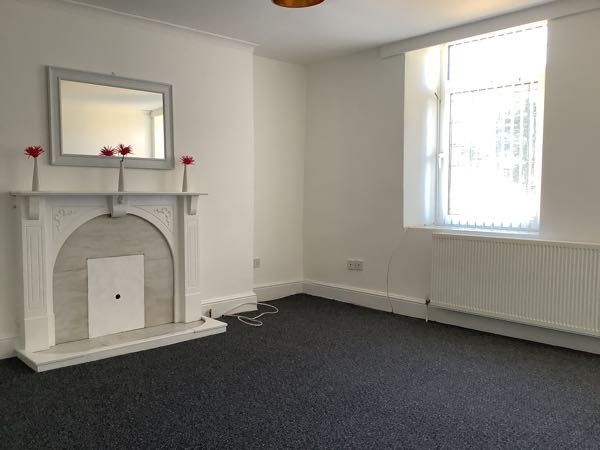 Flat Prince Edward Crescent in Ebbw Vale